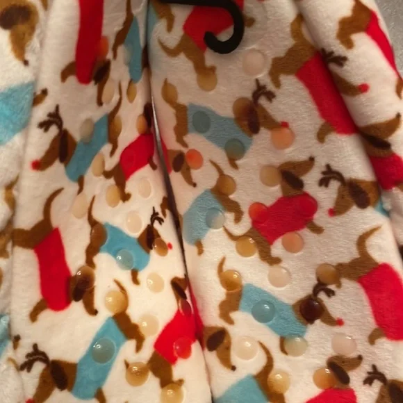 dachshund Holiday themed slippers - Picture 4 of 8